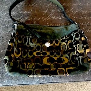 Vintage Coach green purse   No: D04U-7036